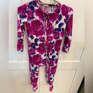 Posh Peanut Good Used Condition Zippered Romper size 9-12 months